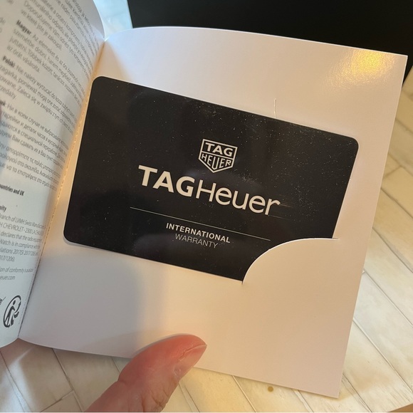 New in Box TAG HEUER AQUARACER PROFESSIONAL 200 Quartz Watch 30 mm Steel - Picture 12 of 16